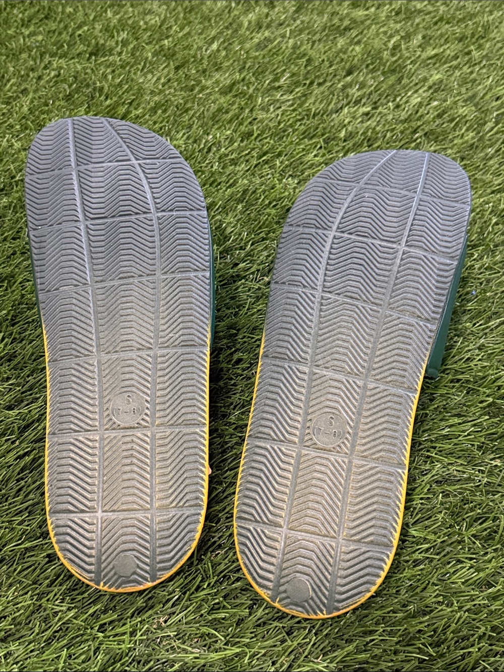 Men’s NFL Green Bay Packers Slide Sandals - Picture 5 of 6